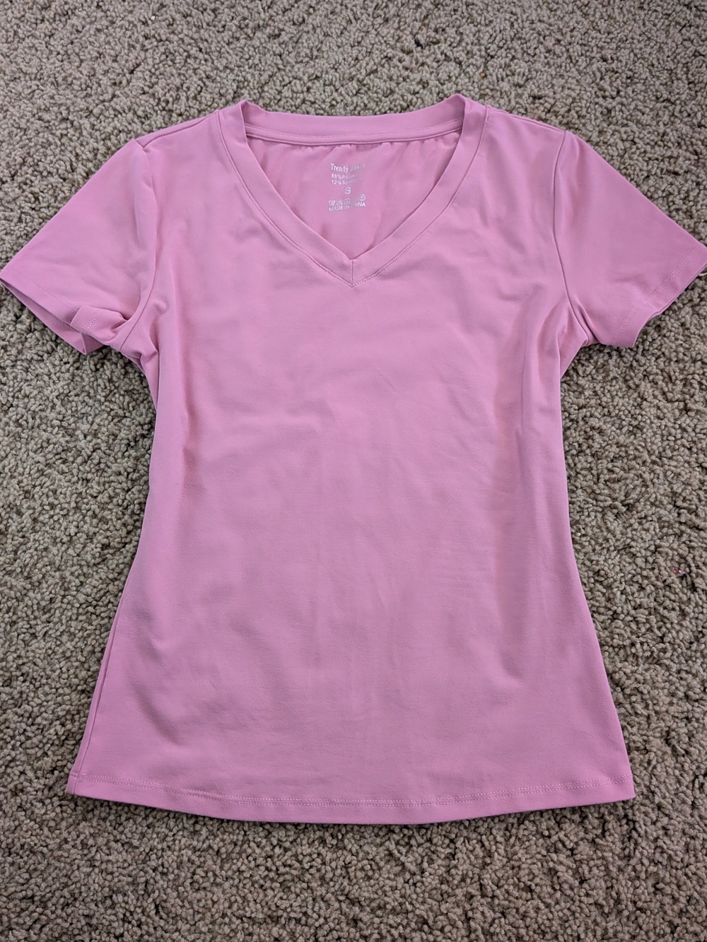 Women’s Lightweight V-Neck Tee in Soft Pink
